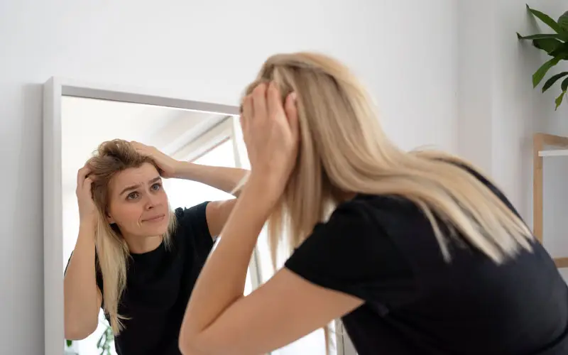 بهترین قرص های پرپشت کردن مو برای بانوان